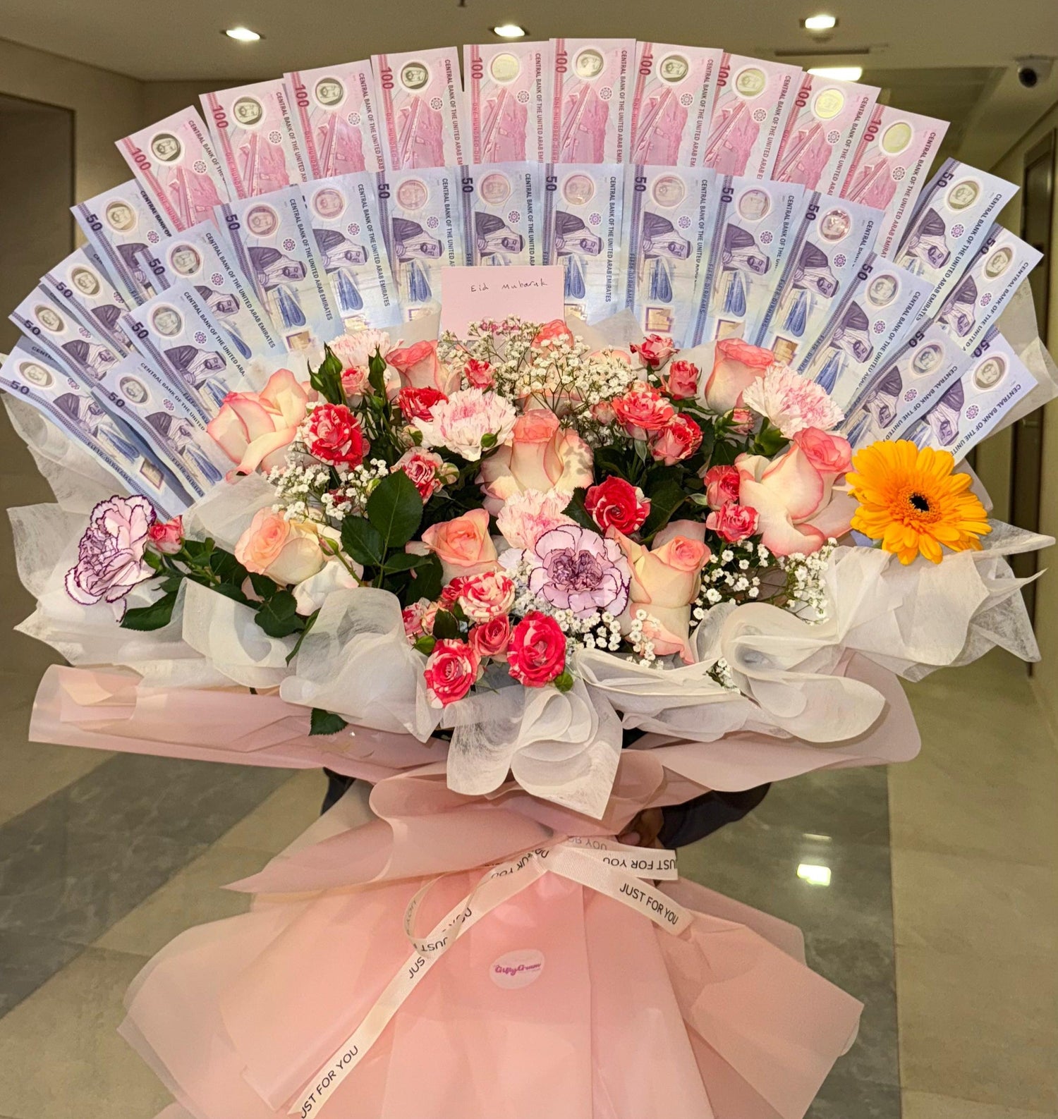 Luxury Money Bouquet – The Most Unique Gift in UAE