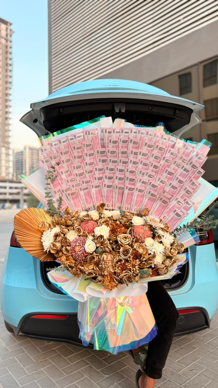 Money bouquet gift with real cash